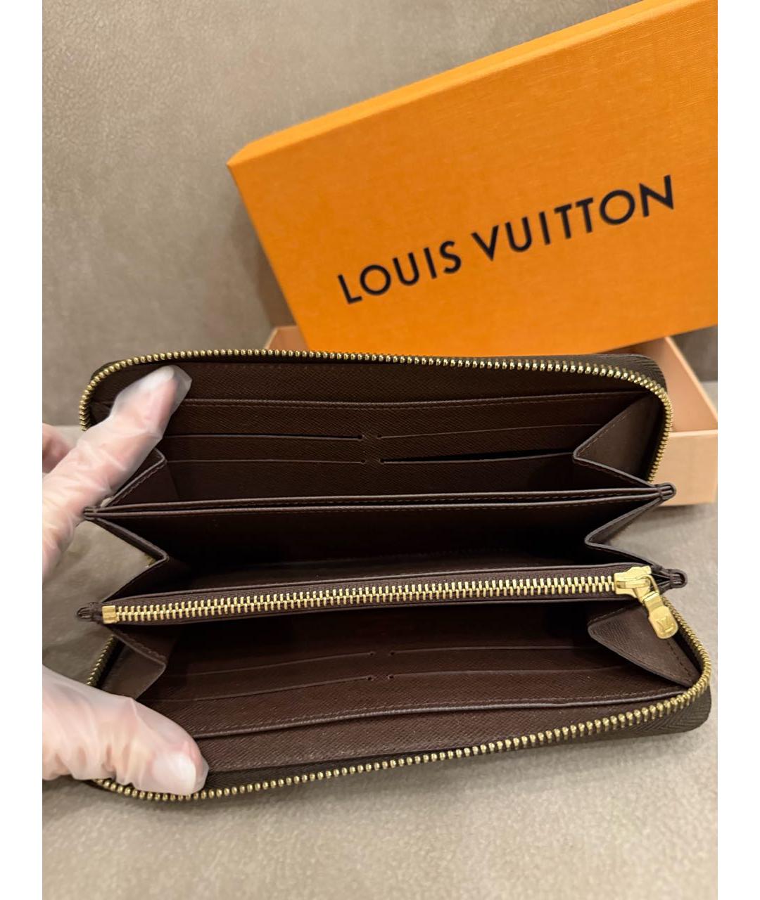 LOUIS VUITTON Коричневый кожаный кошелек, фото 4