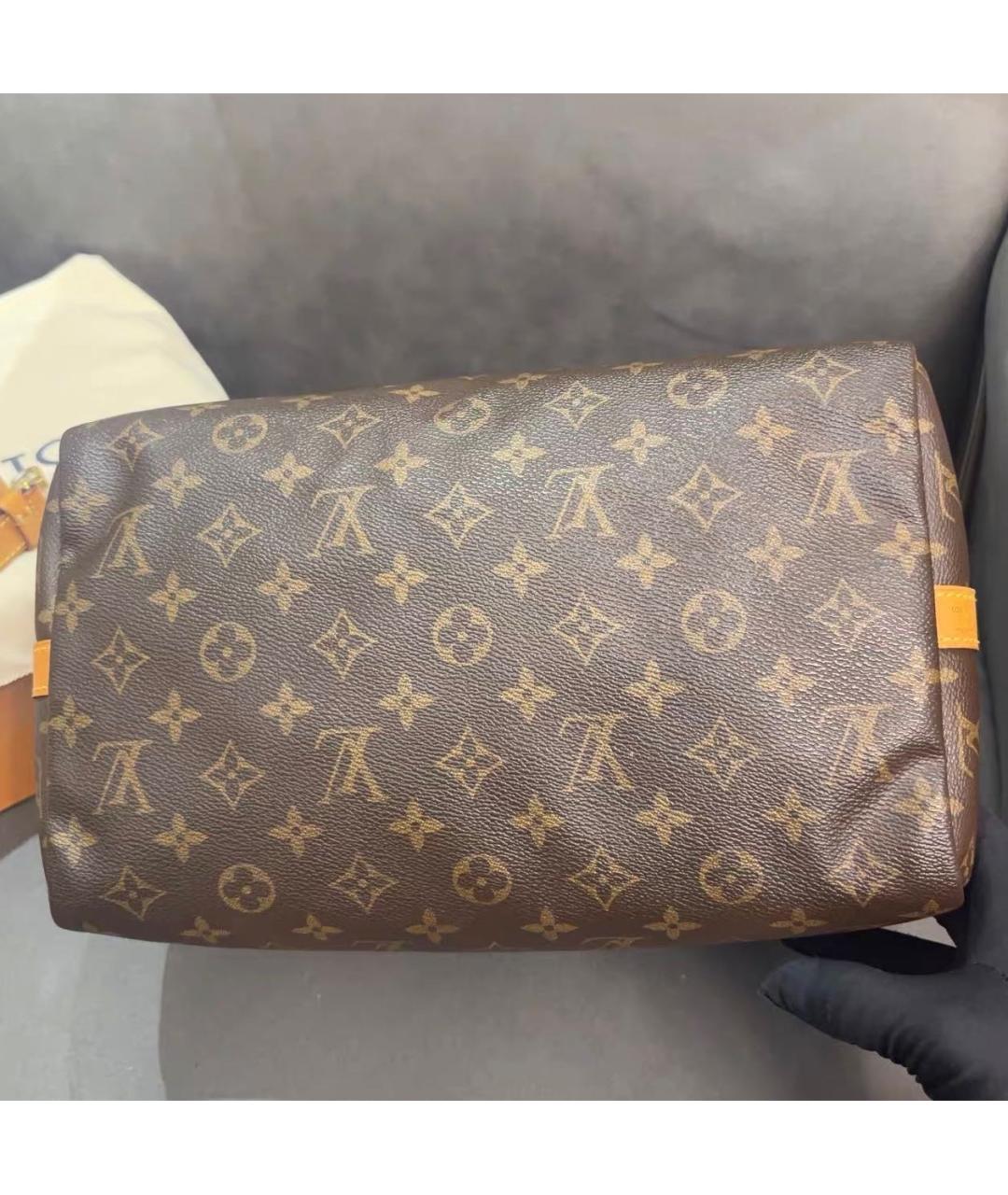 LOUIS VUITTON Коричневая кожаная сумка через плечо, фото 7