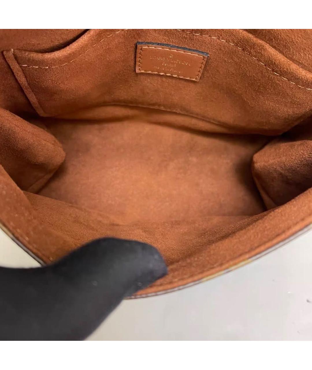 LOUIS VUITTON Коричневая кожаная сумка через плечо, фото 8