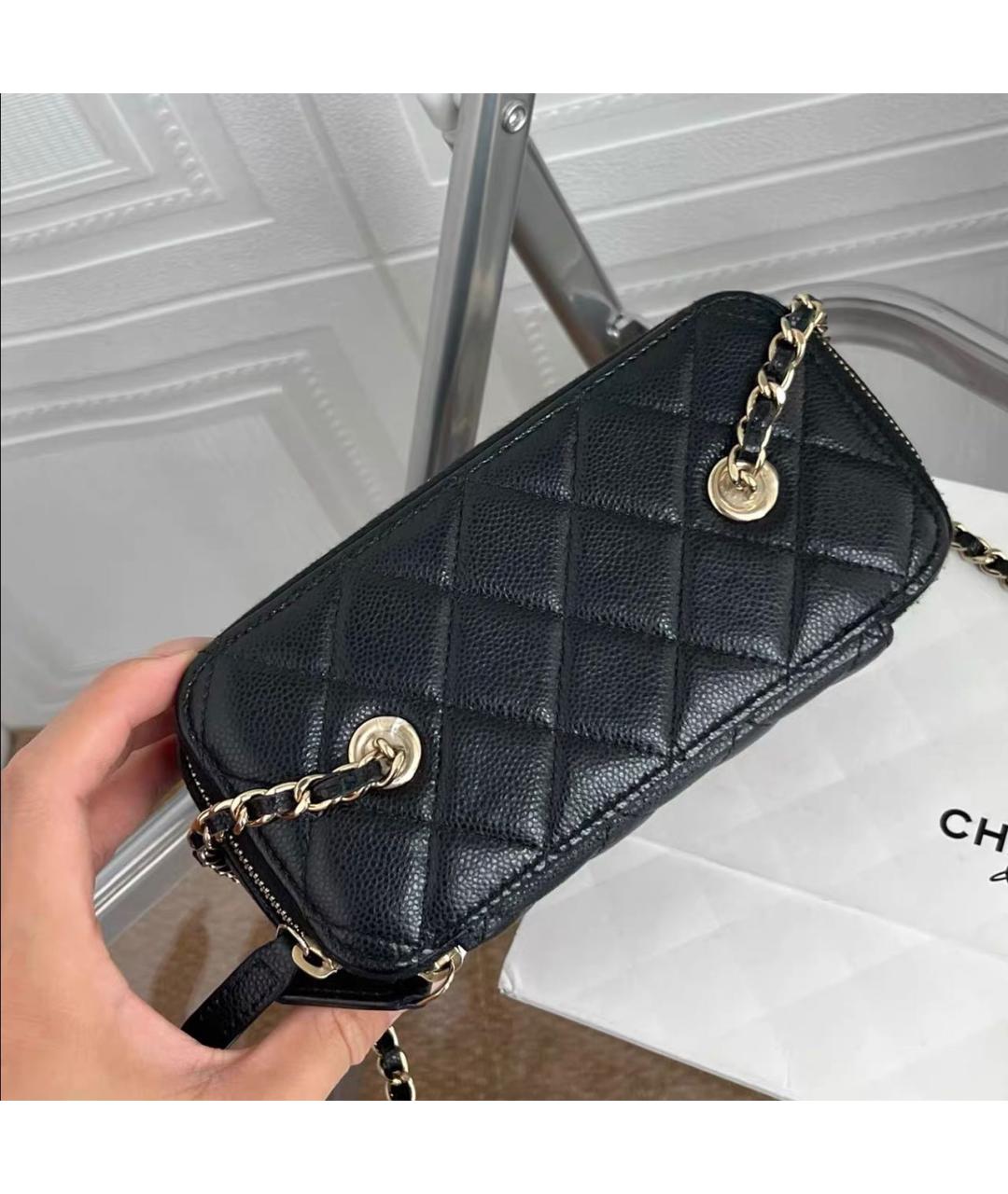 CHANEL Черная кожаная сумка через плечо, фото 3