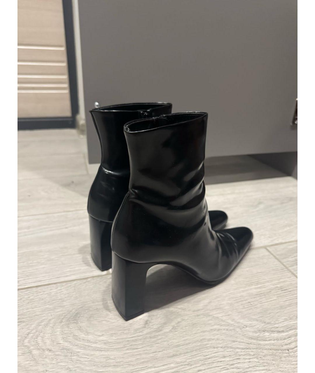 BALENCIAGA Черные ботильоны из лакированной кожи, фото 4