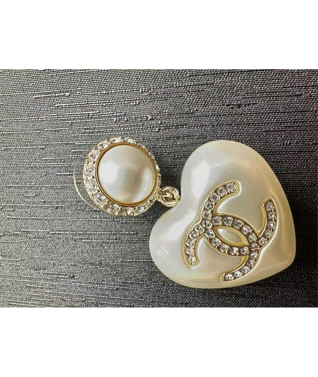 CHANEL Белые серьги, фото 4