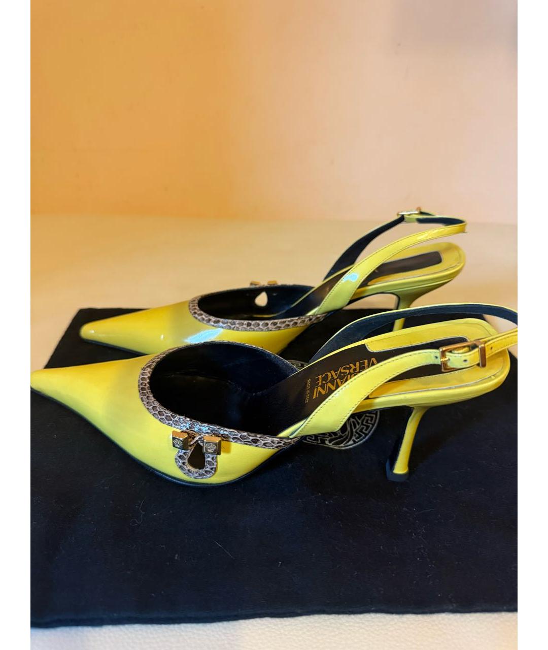 VERSACE COLLECTION Желтые туфли из лакированной кожи, фото 4