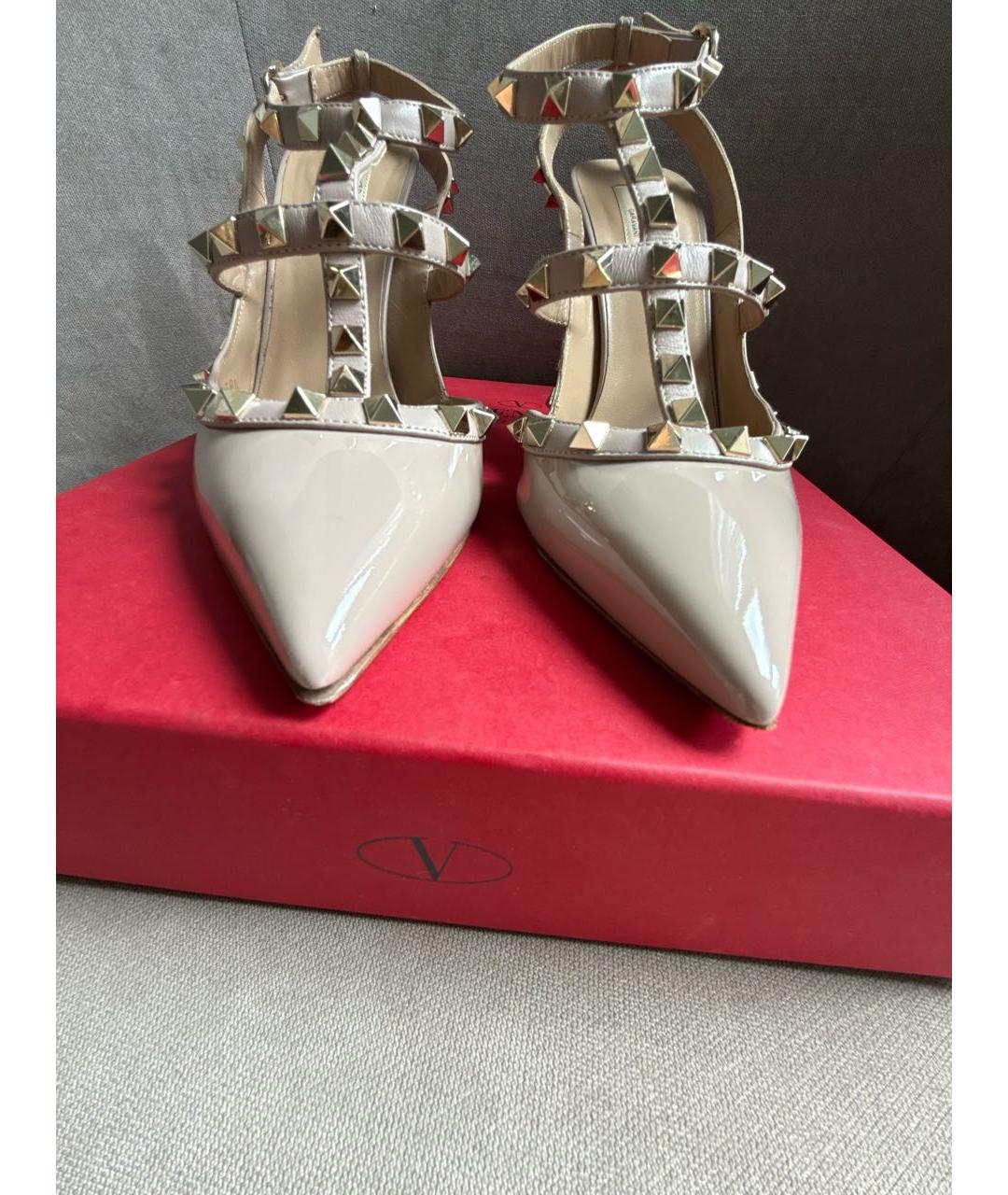 VALENTINO Бежевые туфли из лакированной кожи, фото 6