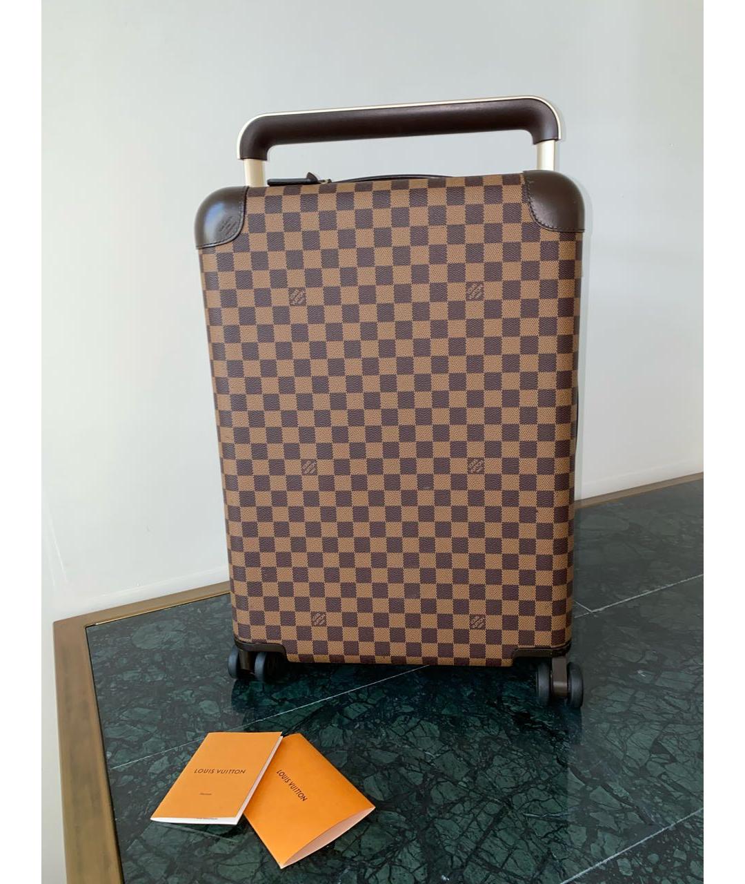 LOUIS VUITTON Коричневый чемодан из канвы, фото 9