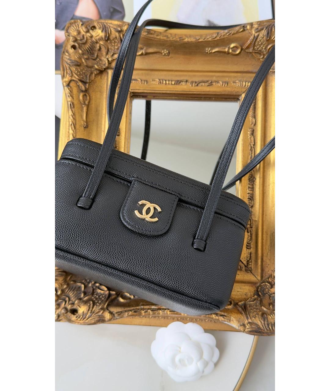 CHANEL Черная кожаная сумка с короткими ручками, фото 2