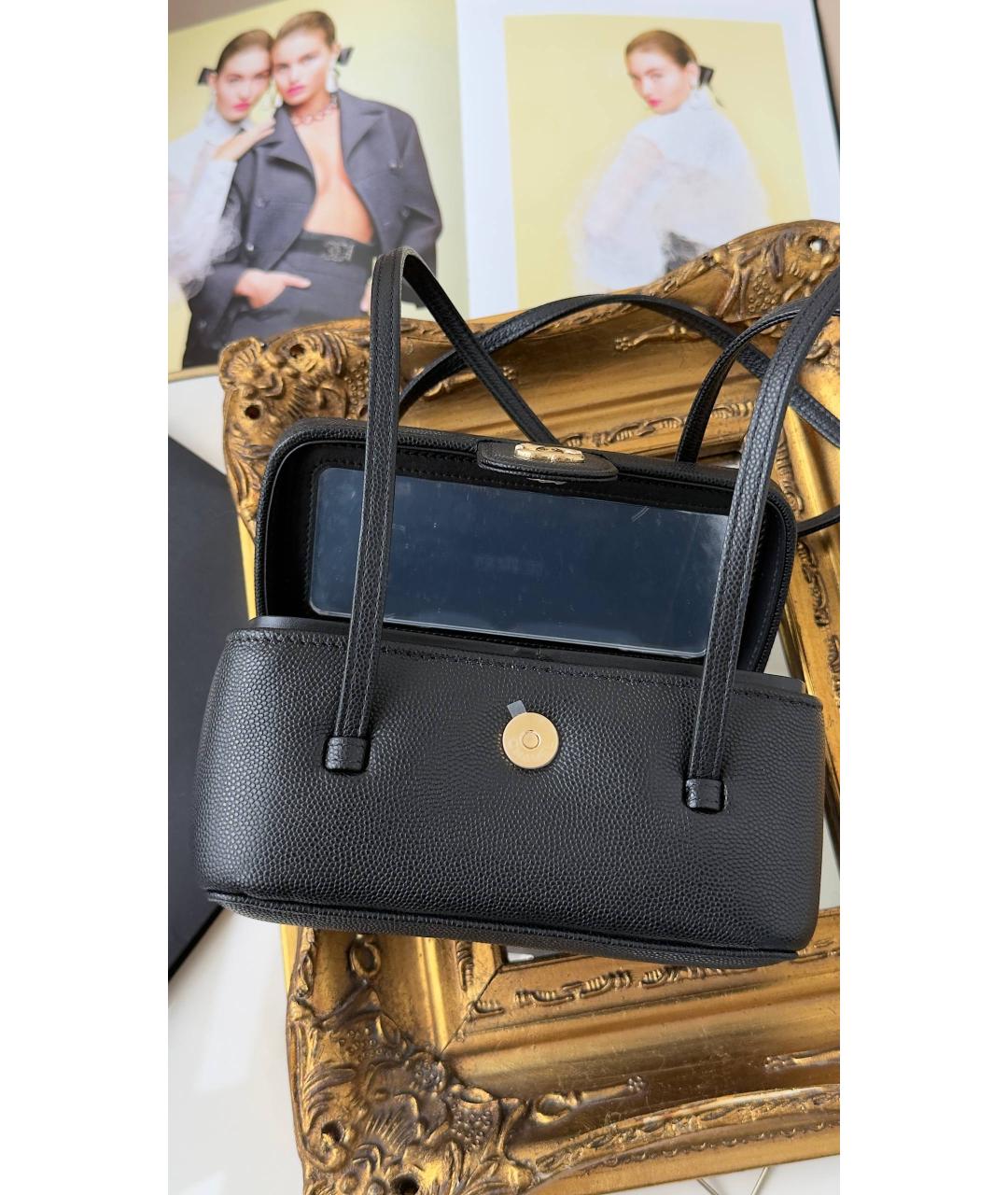 CHANEL Черная кожаная сумка с короткими ручками, фото 9