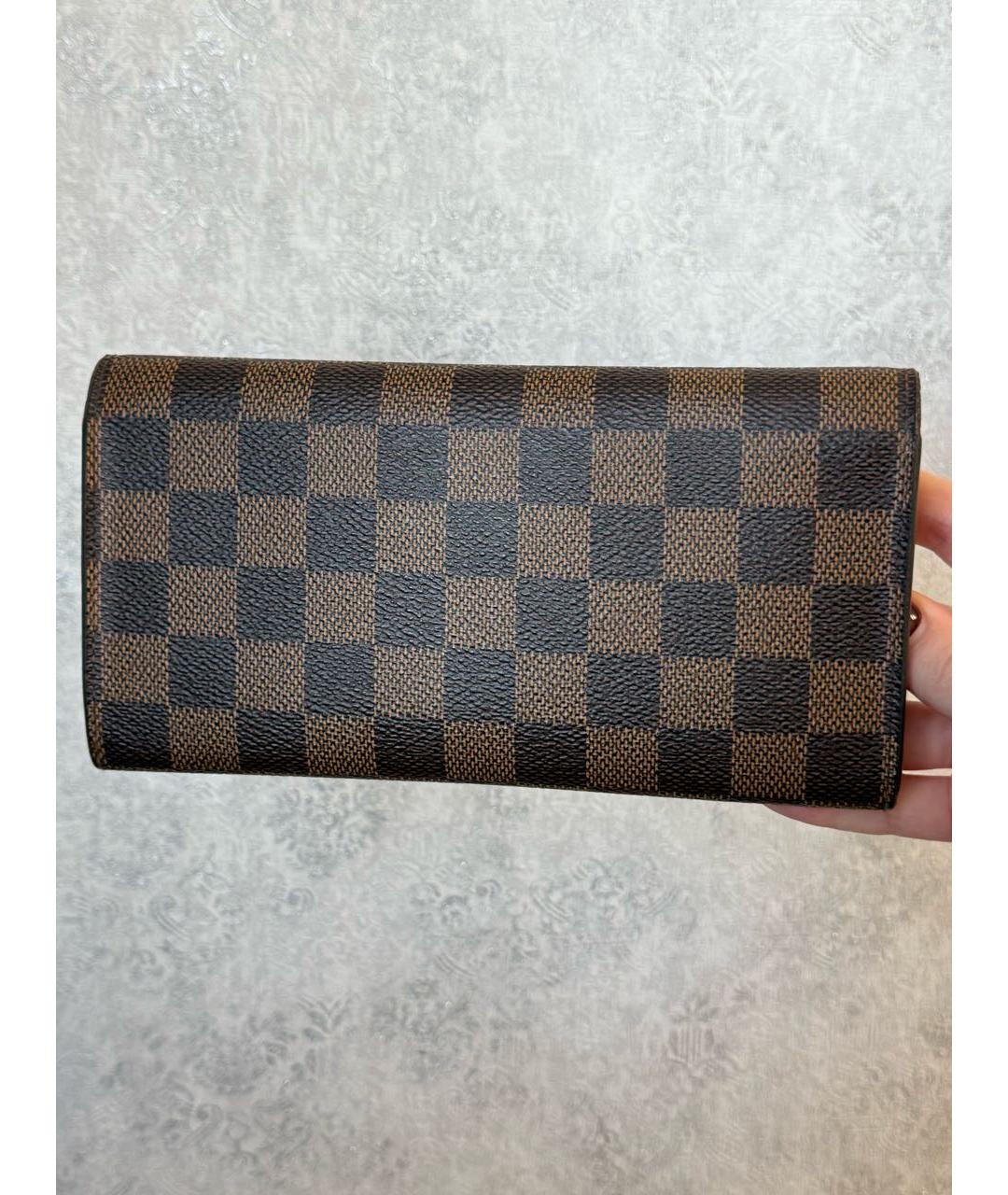 LOUIS VUITTON Коричневый кожаный кошелек, фото 3