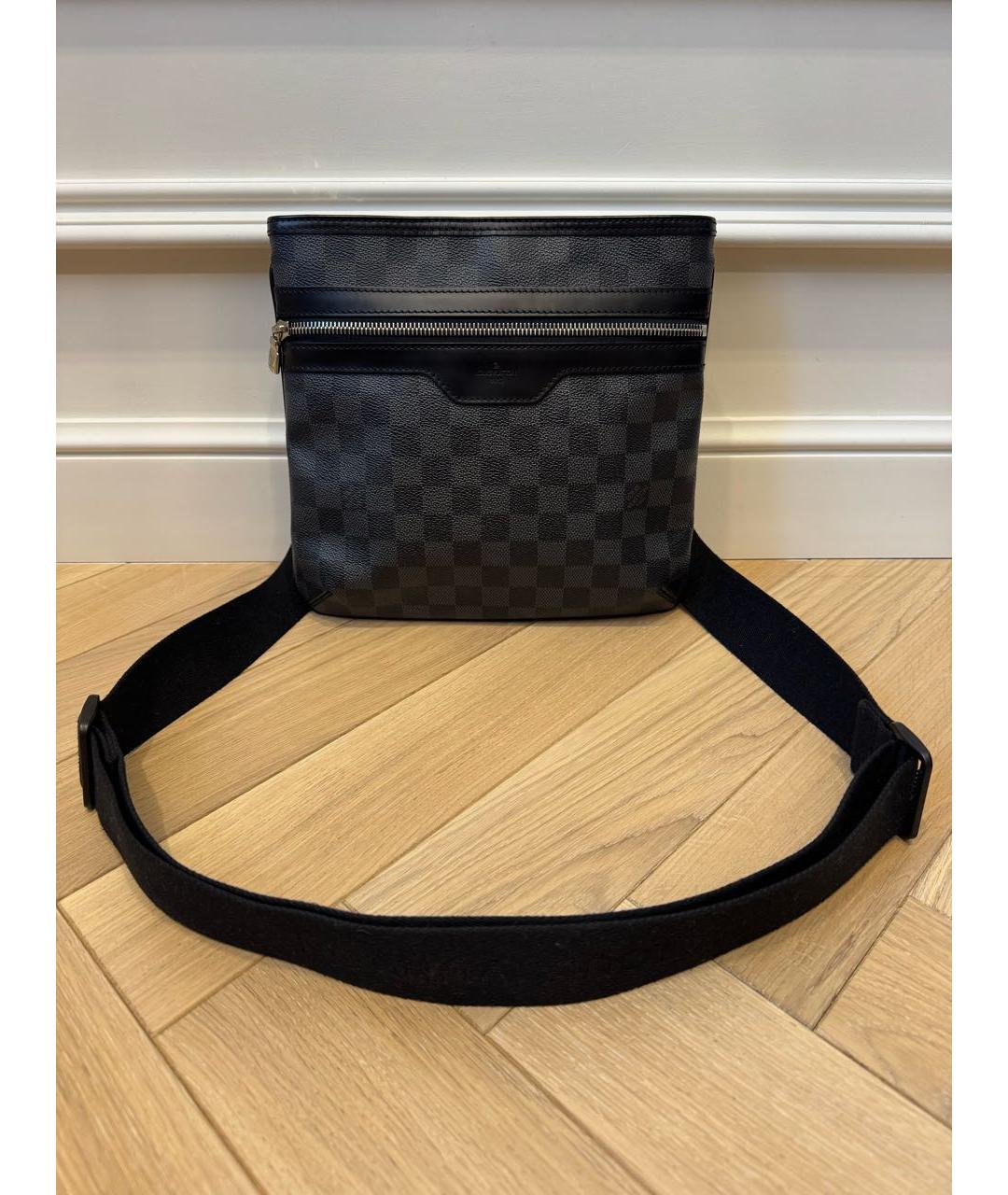 LOUIS VUITTON Черная сумка на плечо из канвы, фото 9
