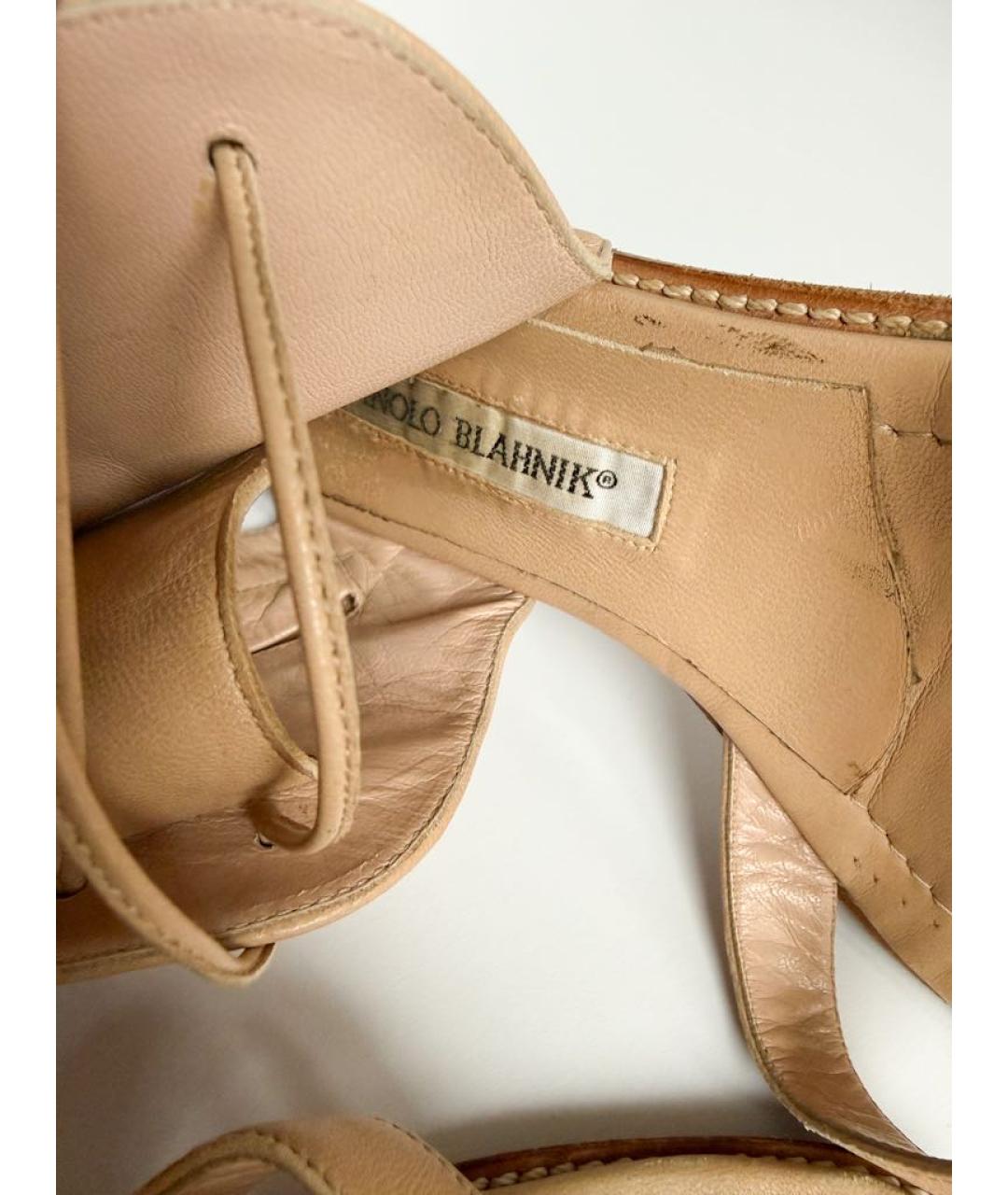 MANOLO BLAHNIK Бежевые кожаные босоножки, фото 4