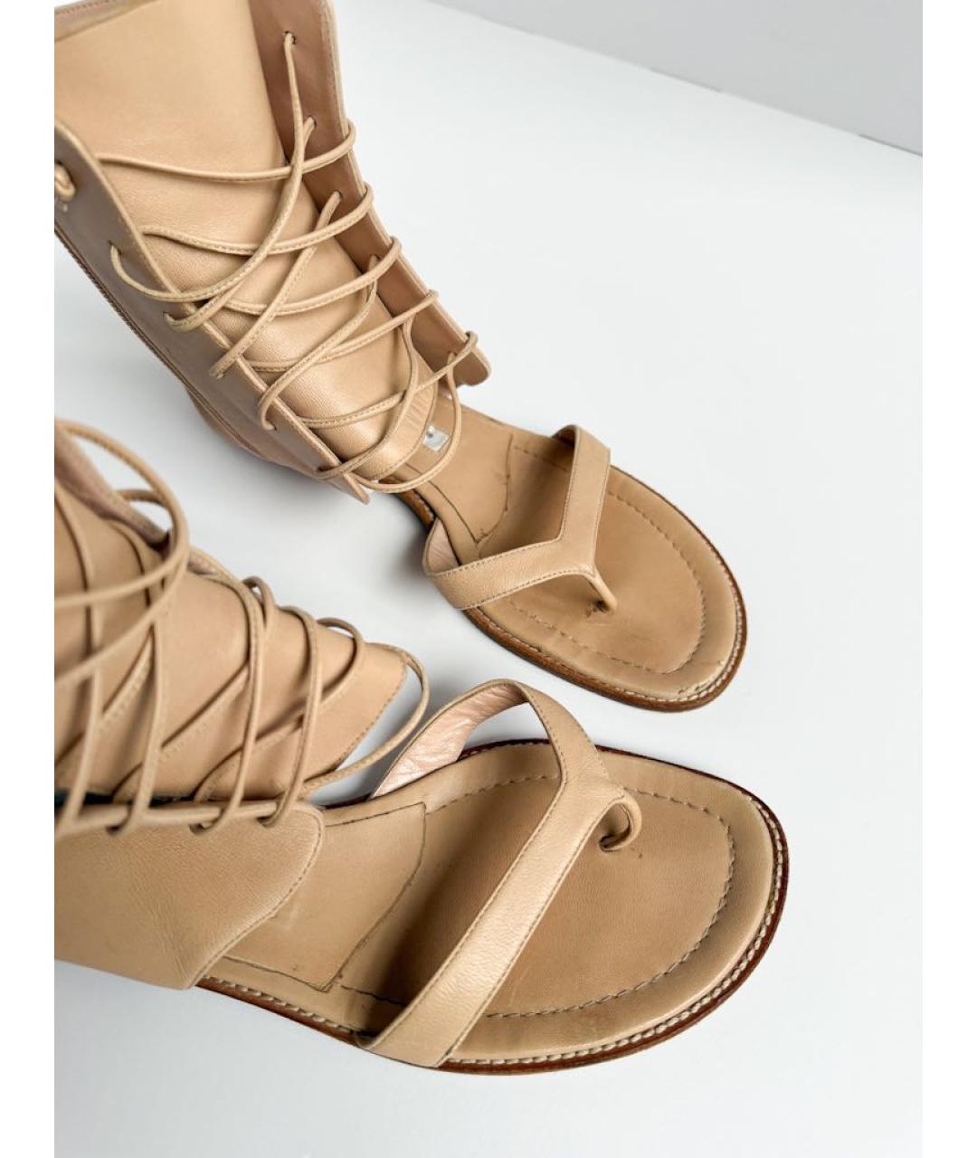 MANOLO BLAHNIK Бежевые кожаные босоножки, фото 2