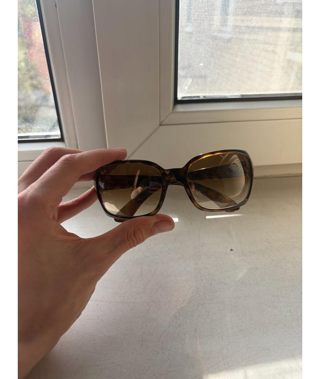 RAY BAN Коричневые пластиковые солнцезащитные очки, фото 5