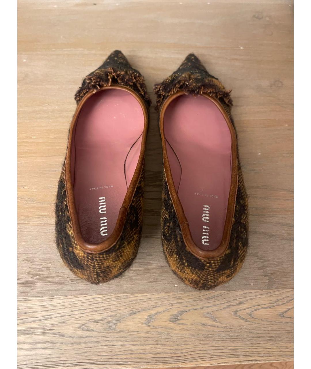 MIU MIU Коричневые текстильные туфли, фото 3