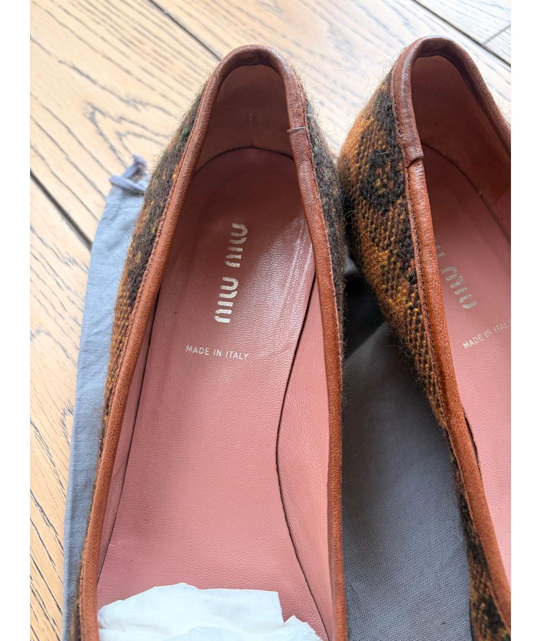 MIU MIU Коричневые текстильные туфли, фото 5