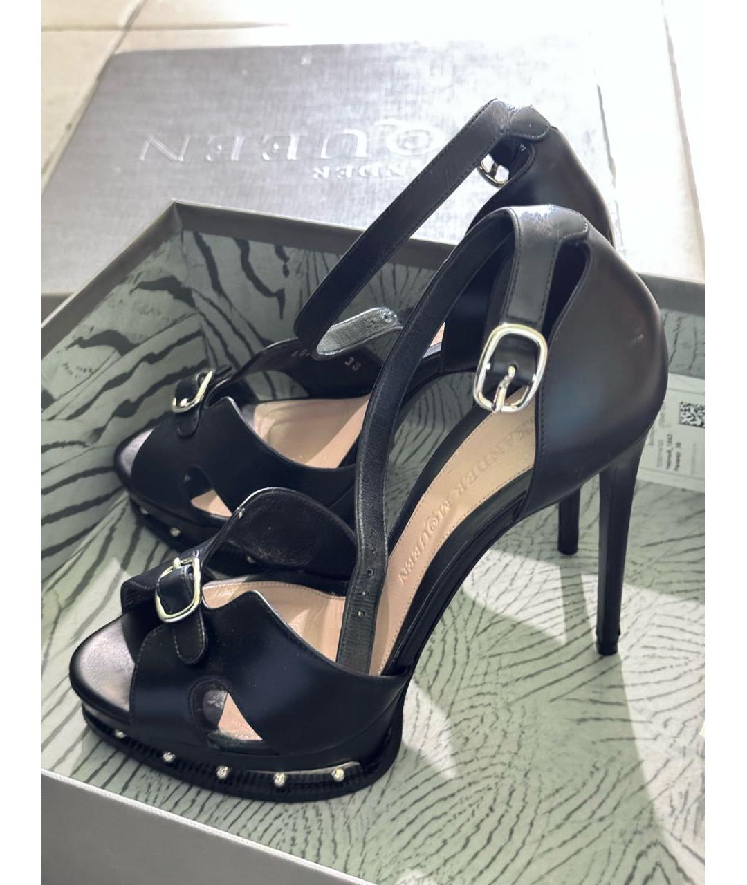 ALEXANDER MCQUEEN Черные кожаные босоножки, фото 2