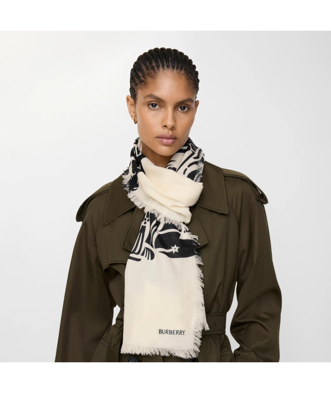 BURBERRY Бежевый шерстяной шарф, фото 3