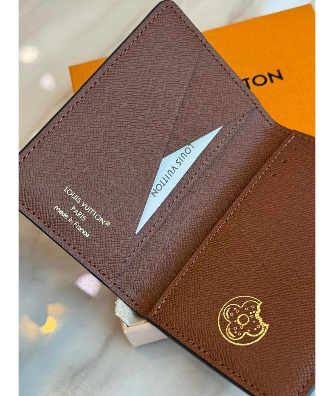 LOUIS VUITTON Коричневый кардхолдер, фото 3
