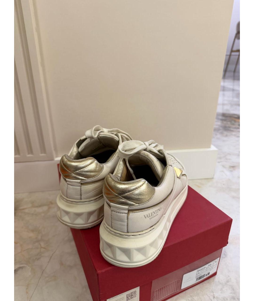 VALENTINO Белые кожаные кроссовки, фото 4
