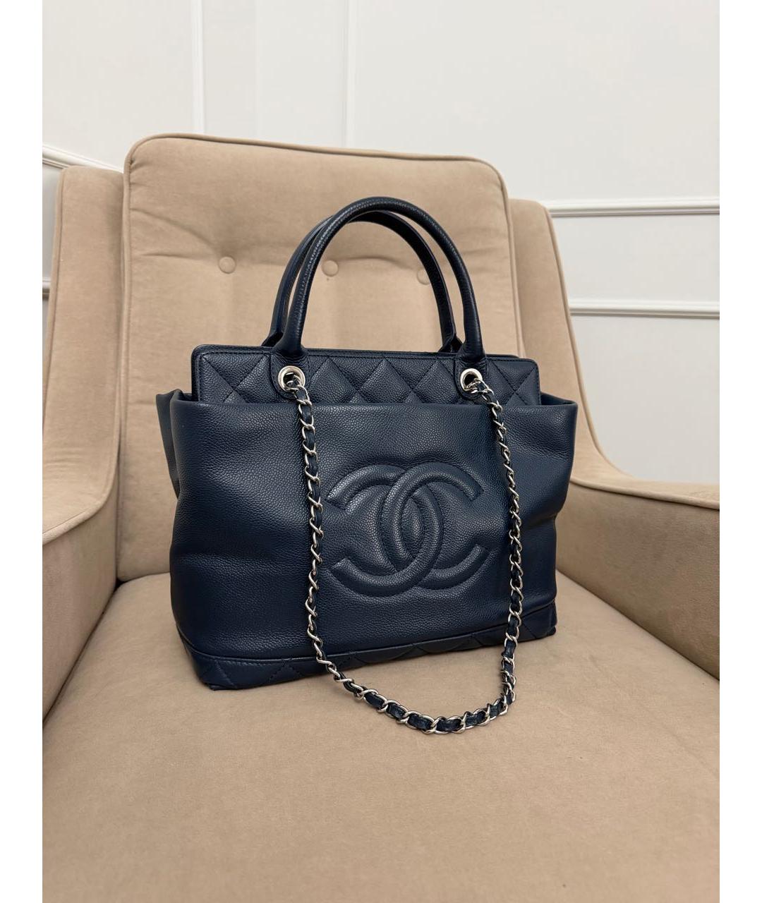 CHANEL Темно-синяя кожаная сумка тоут, фото 2