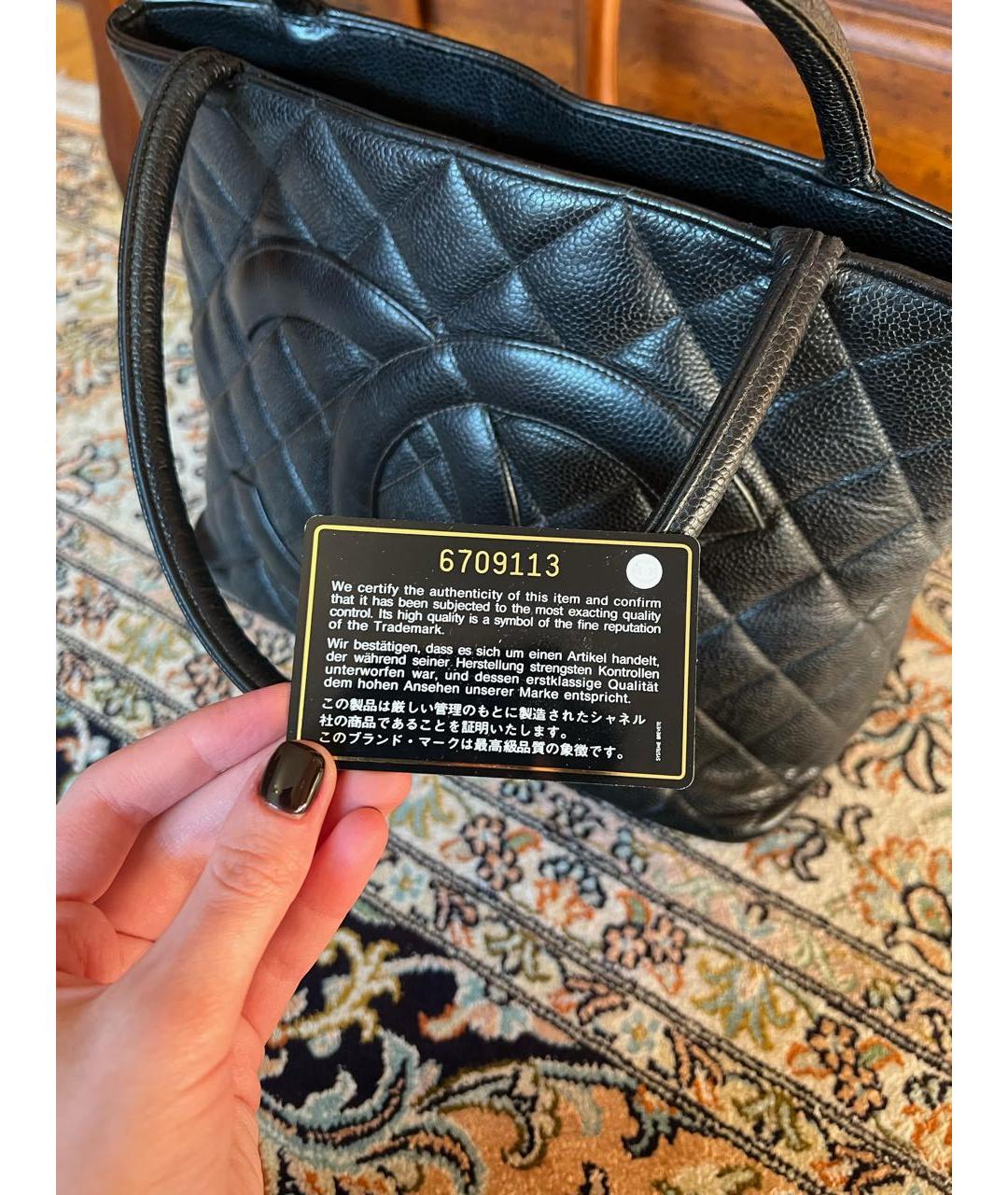 CHANEL Черная кожаная сумка тоут, фото 8