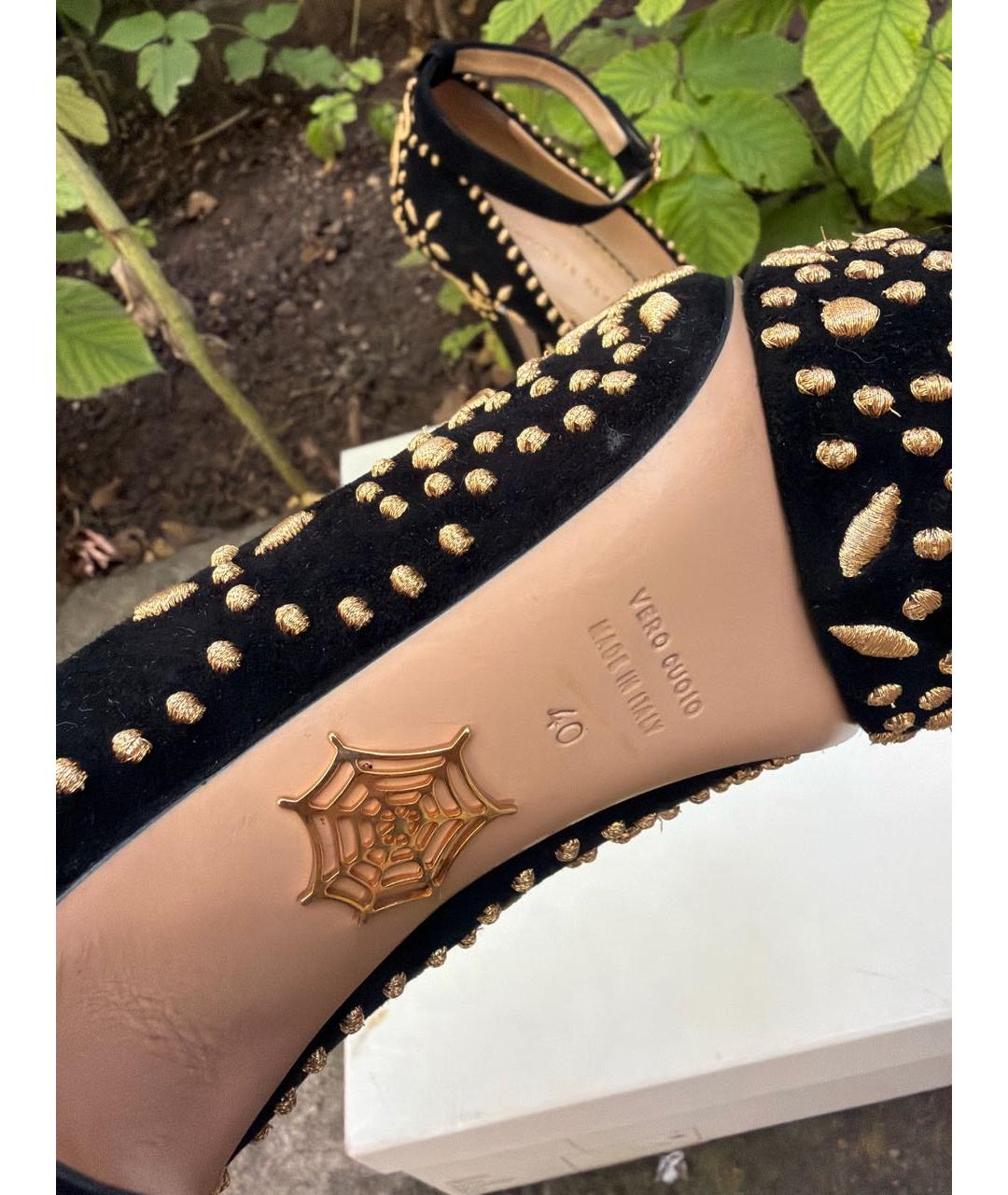CHARLOTTE OLYMPIA Черные замшевые туфли, фото 5