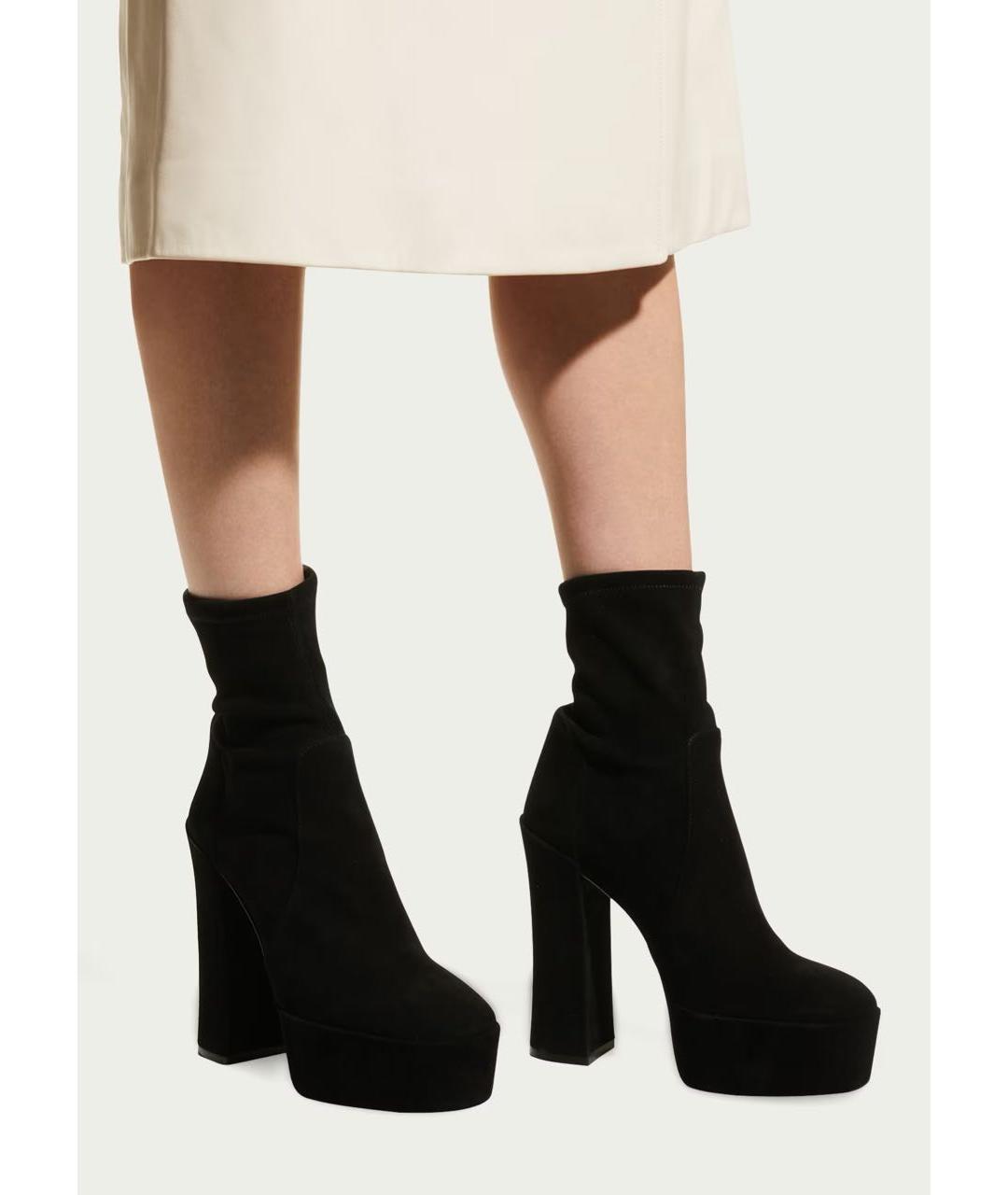 STUART WEITZMAN Черные замшевые ботильоны, фото 5
