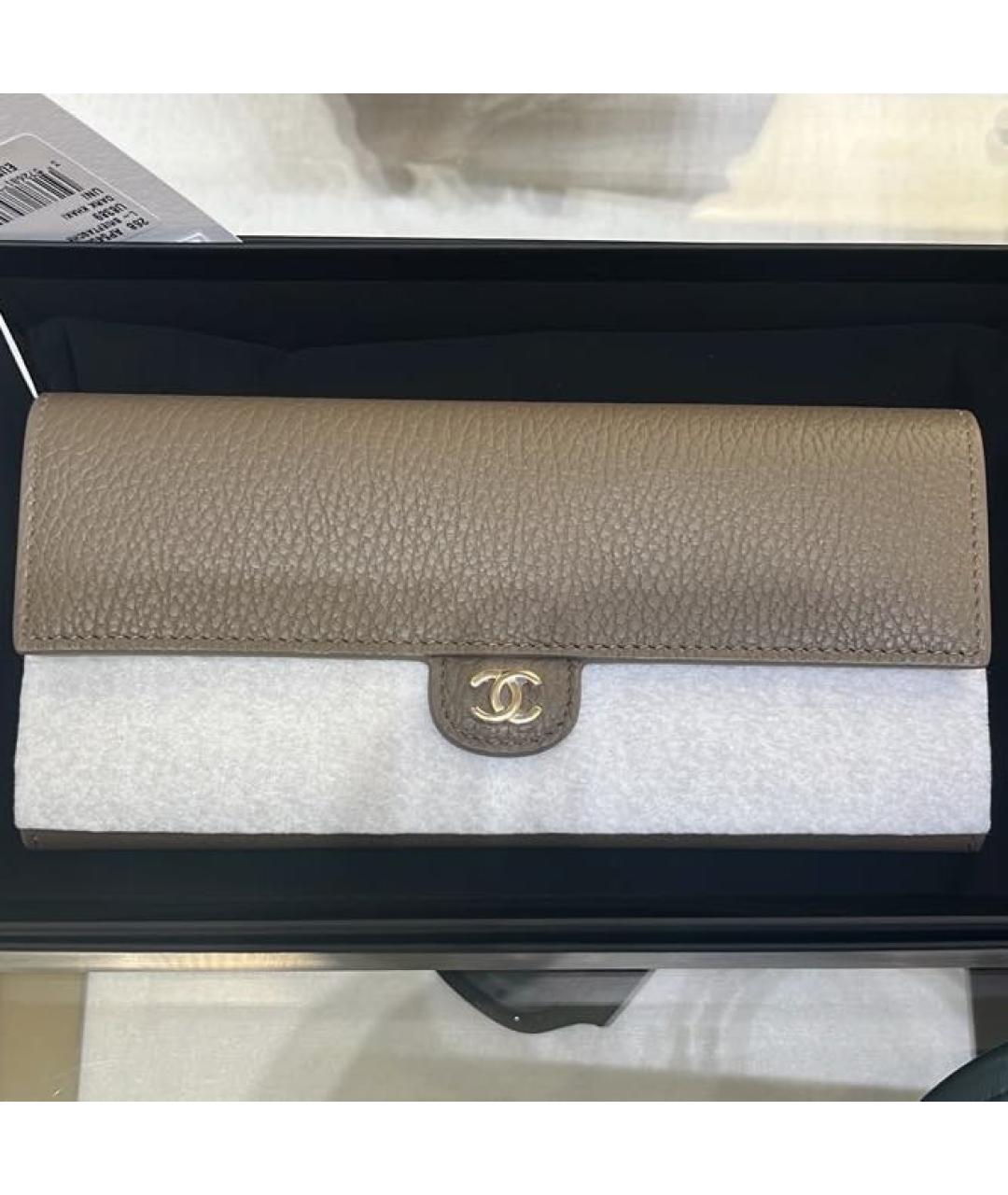 CHANEL Бежевый кожаный кошелек, фото 2