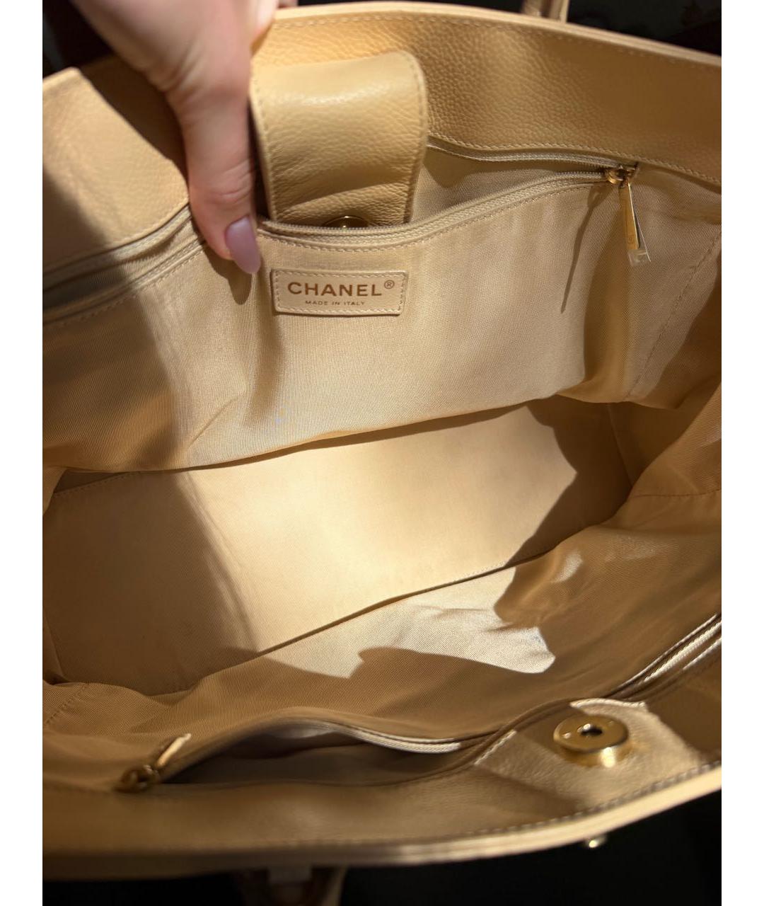 CHANEL Бежевая кожаная сумка тоут, фото 4