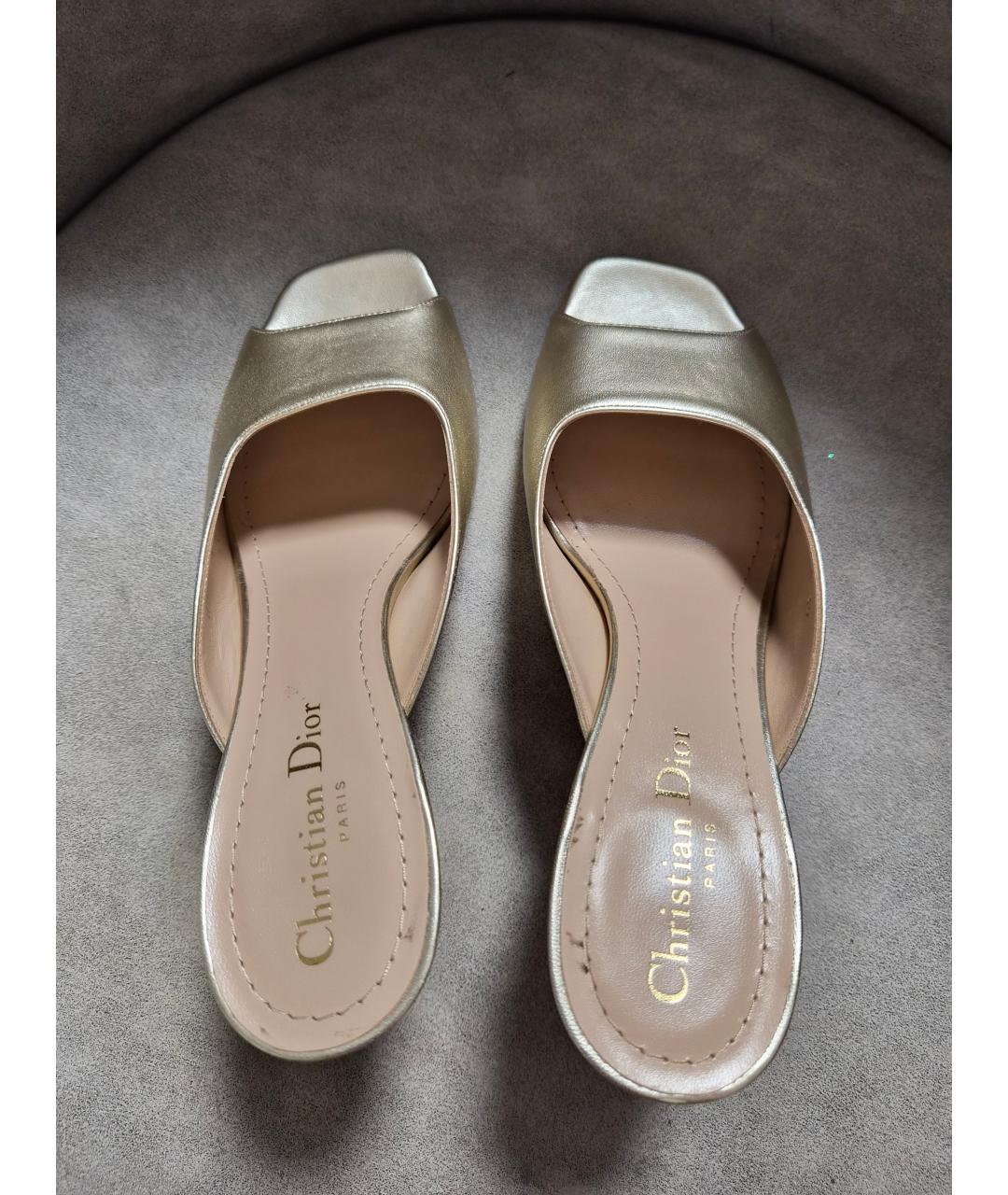 CHRISTIAN DIOR Золотые кожаные мюли, фото 3