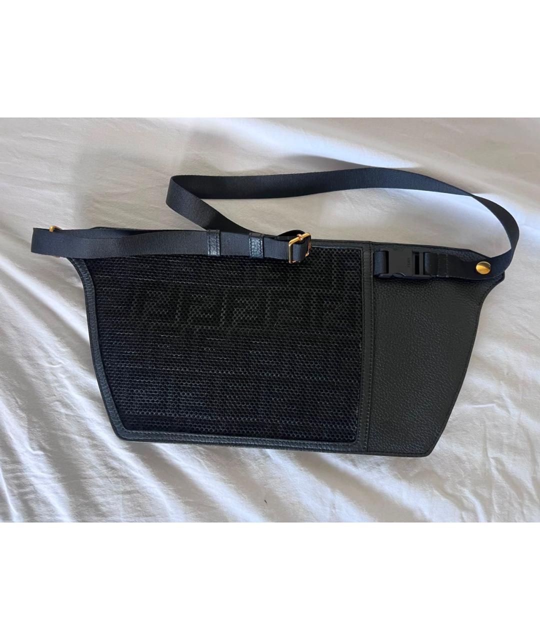 FENDI Черная кожаная сумка через плечо, фото 3