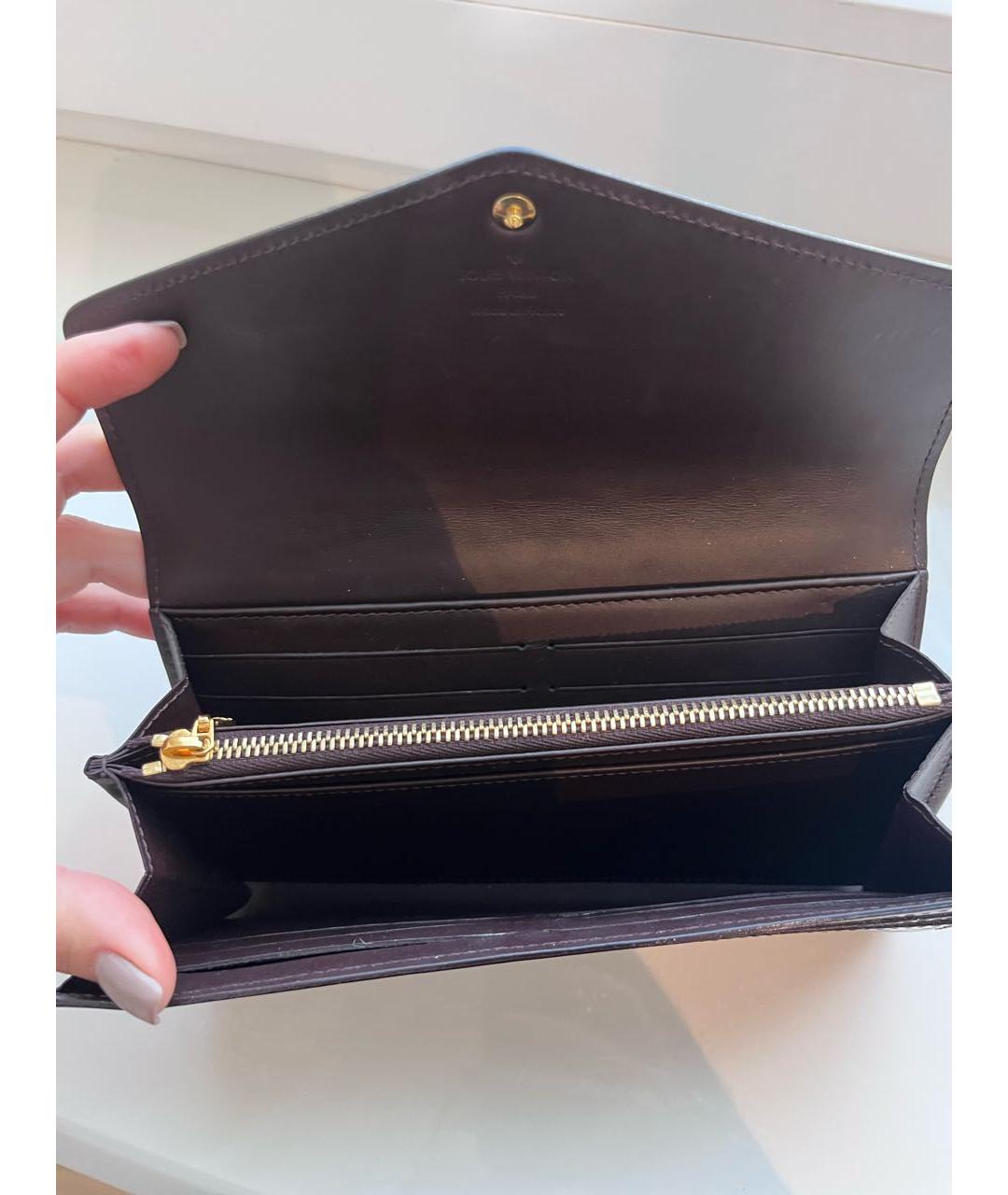 LOUIS VUITTON Фиолетовый кошелек из лакированной кожи, фото 4
