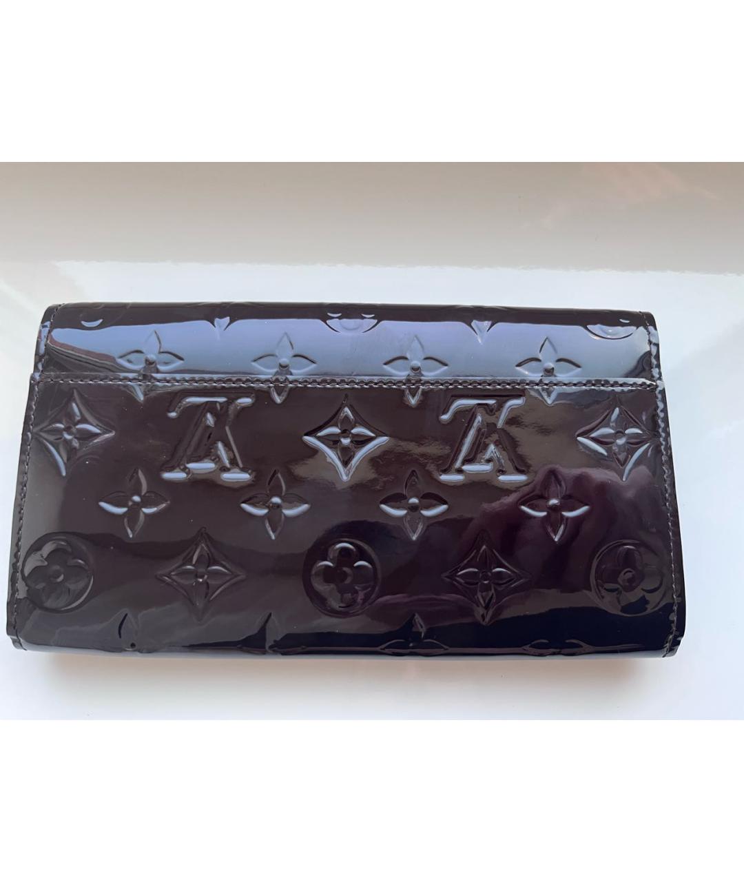 LOUIS VUITTON Фиолетовый кошелек из лакированной кожи, фото 3