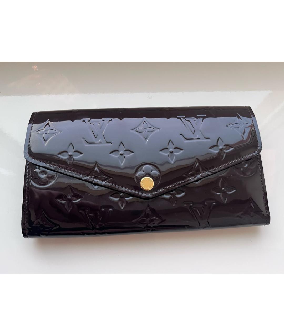 LOUIS VUITTON Фиолетовый кошелек из лакированной кожи, фото 7