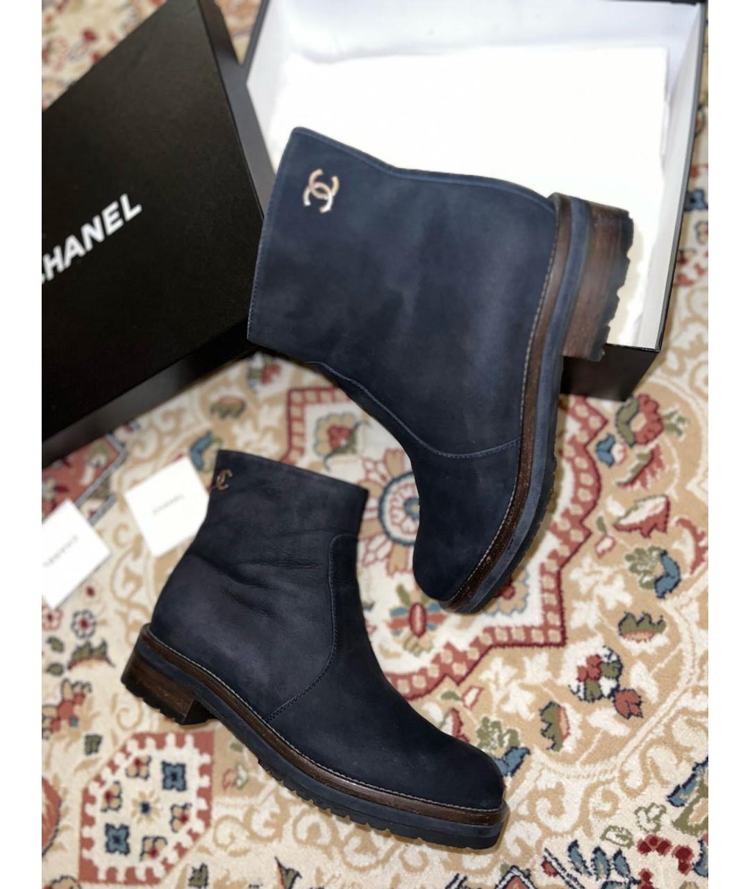 CHANEL Темно-синие нубуковые полусапоги, фото 6