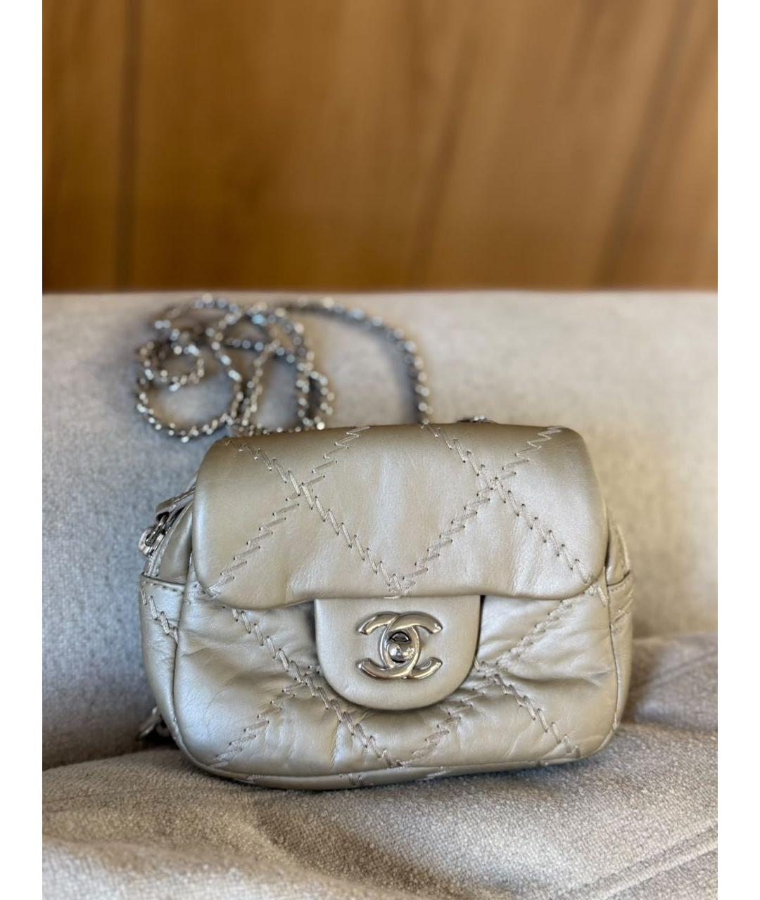 CHANEL Серебряная кожаная сумка через плечо, фото 2