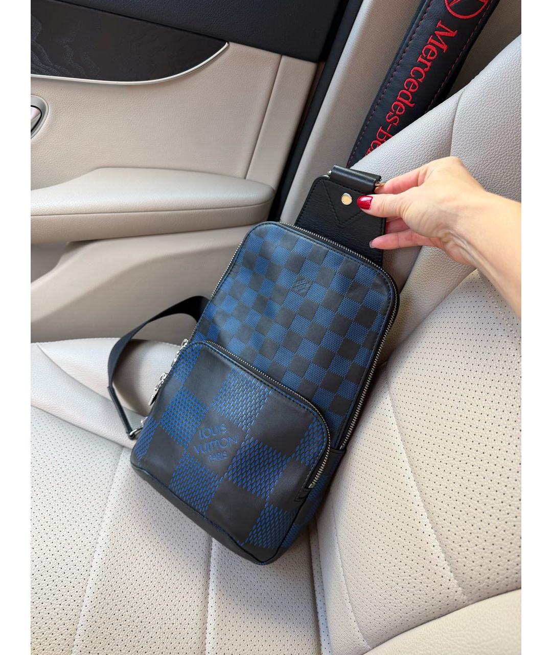LOUIS VUITTON Темно-синяя кожаная сумка на плечо, фото 2