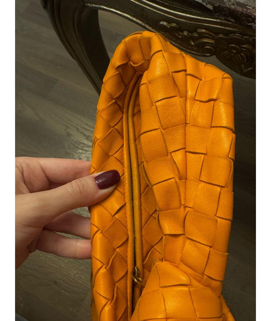 BOTTEGA VENETA Оранжевая кожаная сумка с короткими ручками, фото 5