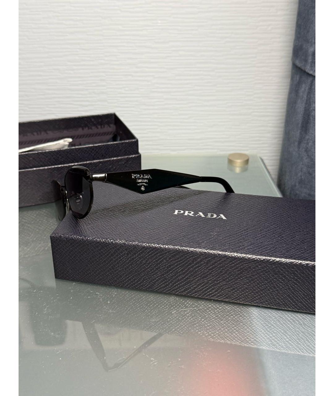 PRADA Черные пластиковые солнцезащитные очки, фото 3