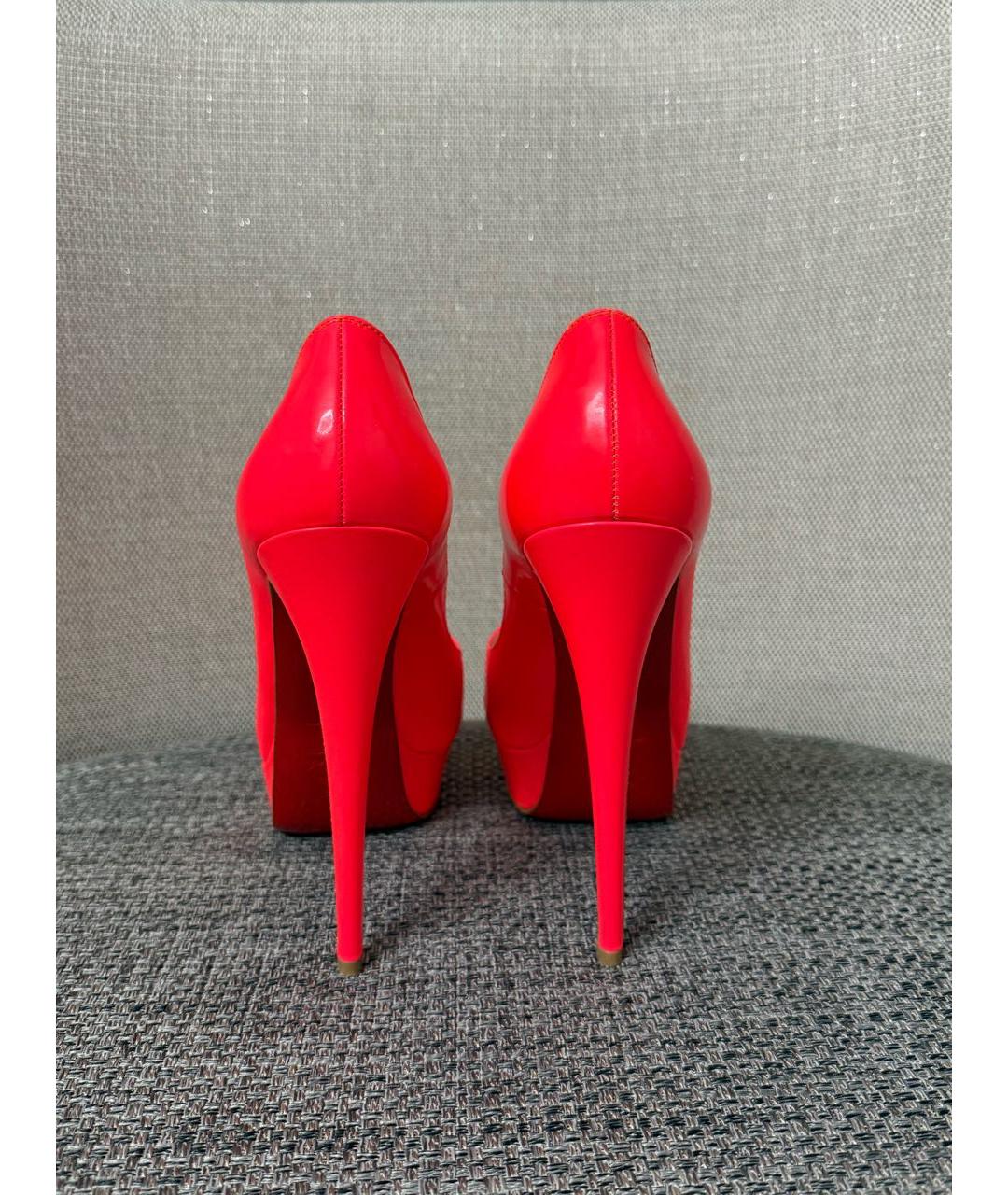 CHRISTIAN LOUBOUTIN Розовые туфли из лакированной кожи, фото 4