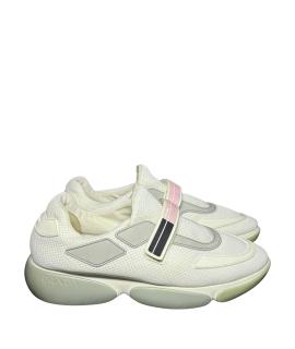 PRADA Низкие кроссовки / кеды