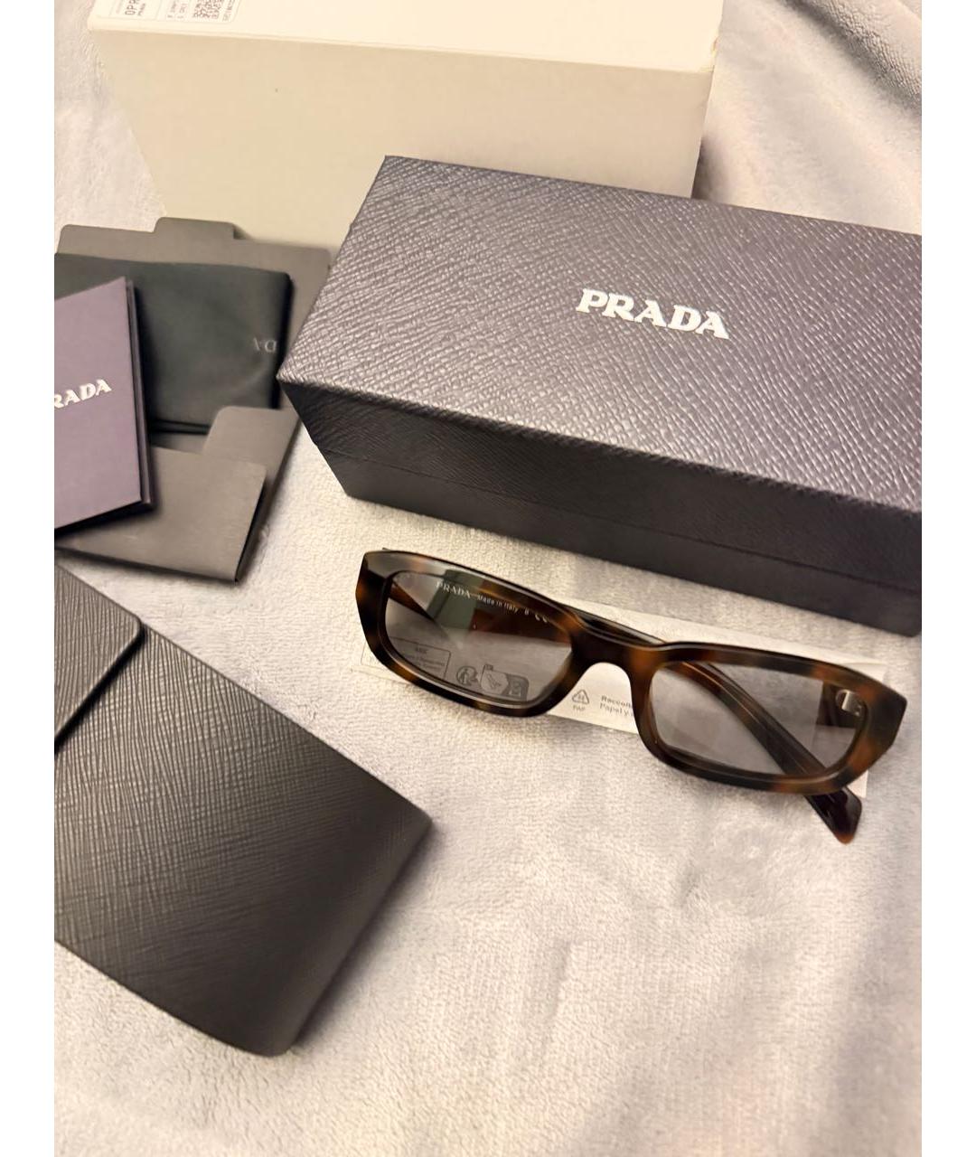 PRADA Коричневые пластиковые солнцезащитные очки, фото 5