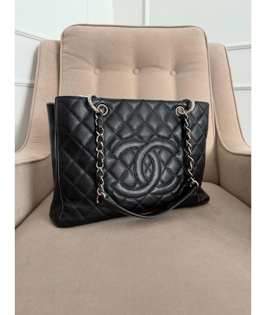 CHANEL Черная кожаная сумка тоут, фото 2