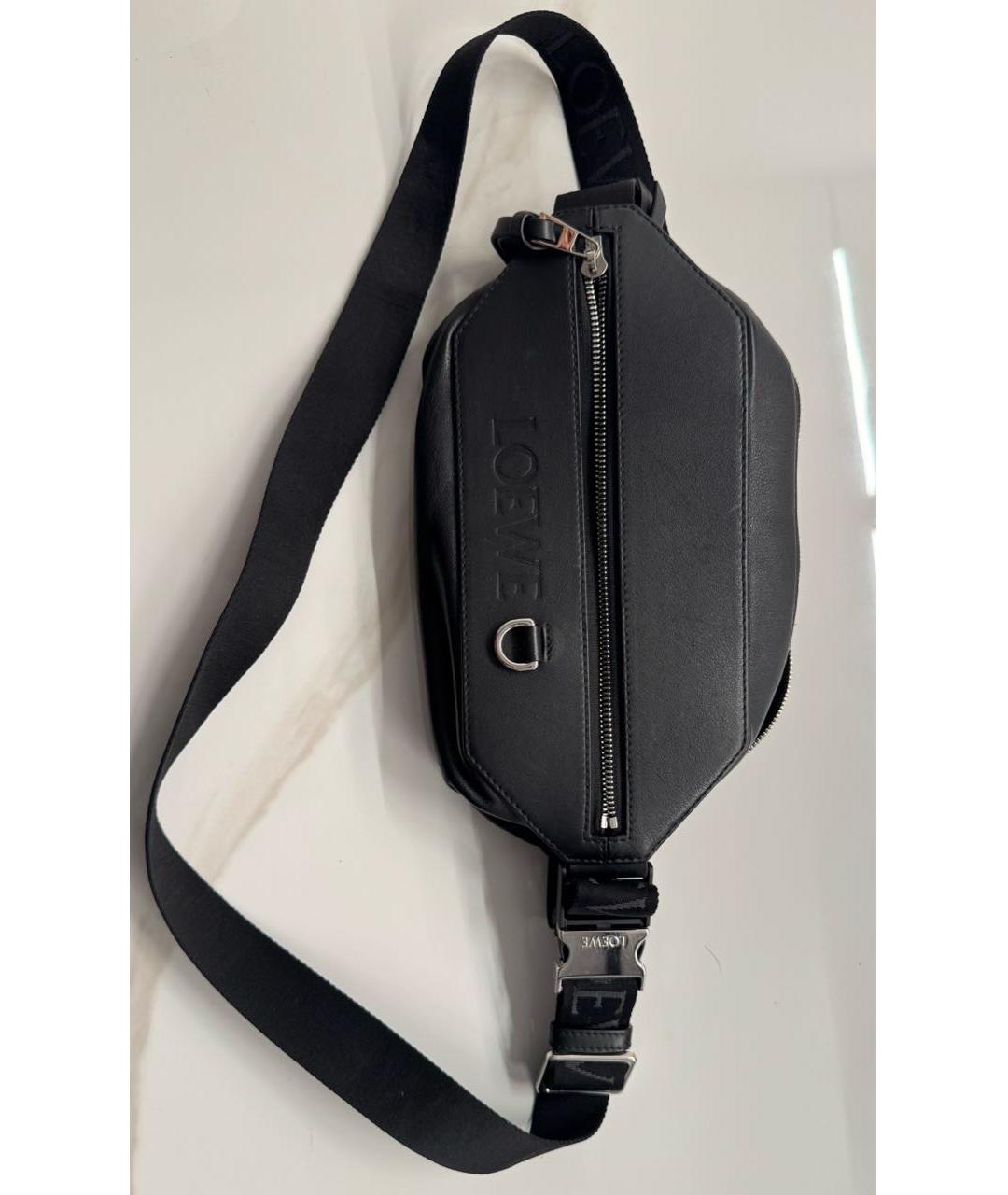 LOEWE Черная кожаная поясная сумка, фото 5