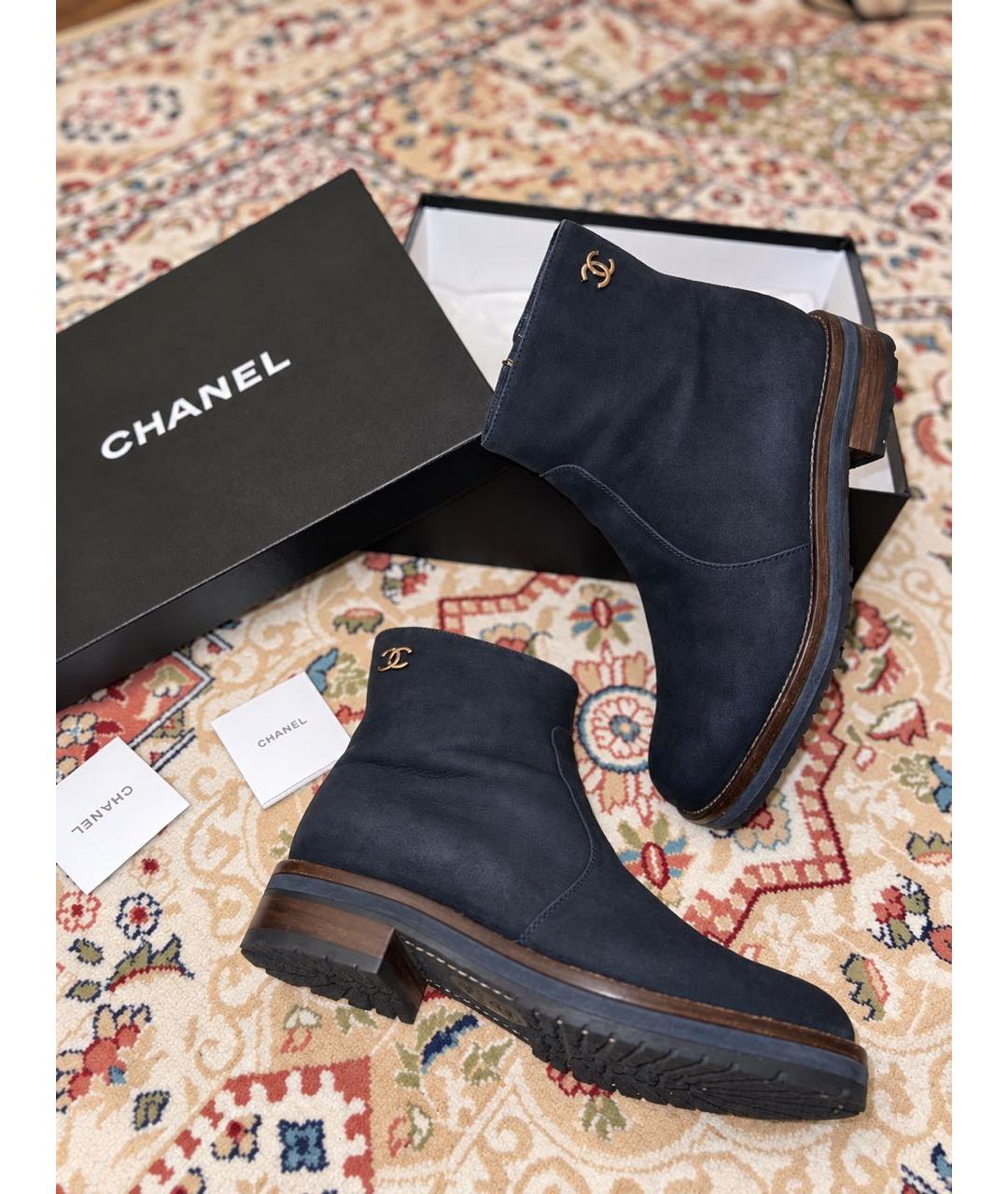 CHANEL Темно-синие нубуковые ботильоны, фото 9