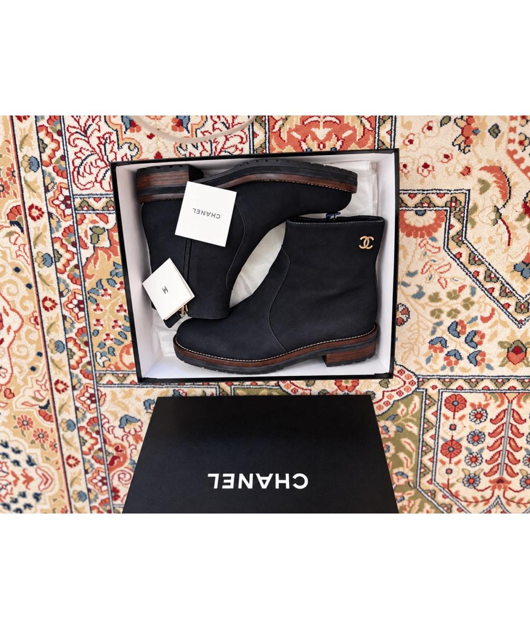CHANEL Темно-синие нубуковые ботильоны, фото 7