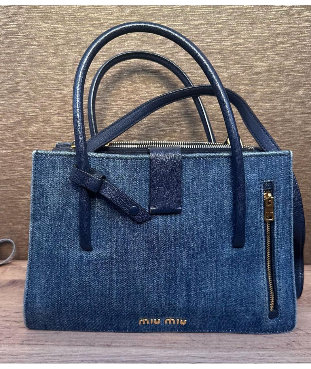 MIU MIU Темно-синяя деним сумка с короткими ручками, фото 2