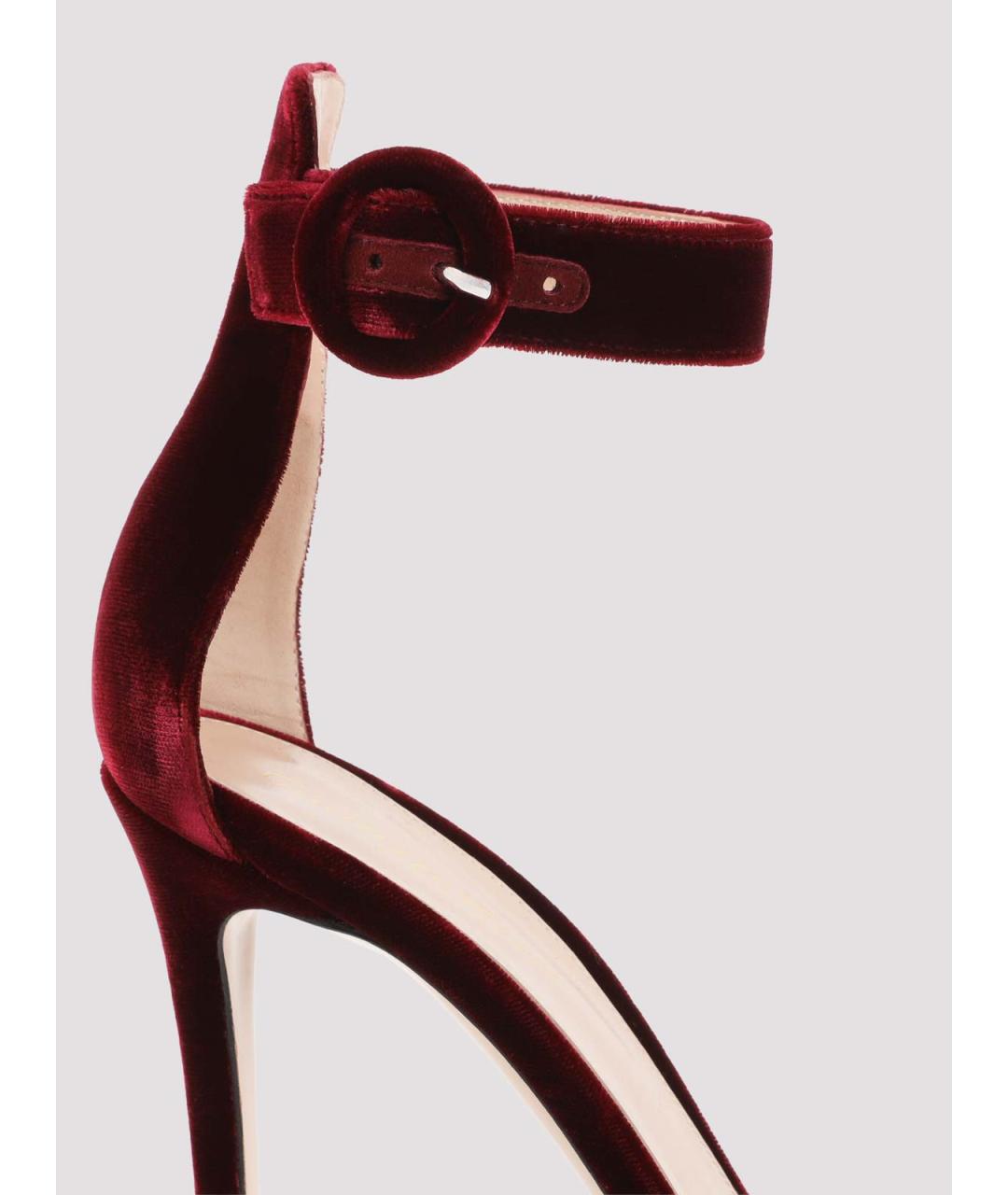 GIANVITO ROSSI Бордовые бархатные босоножки, фото 5