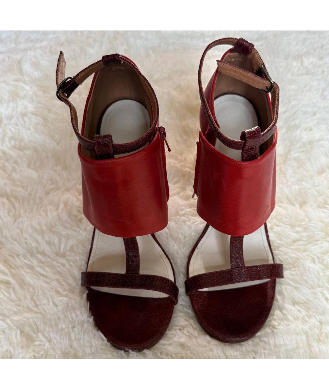 MAISON MARGIELA Бордовые кожаные босоножки, фото 2