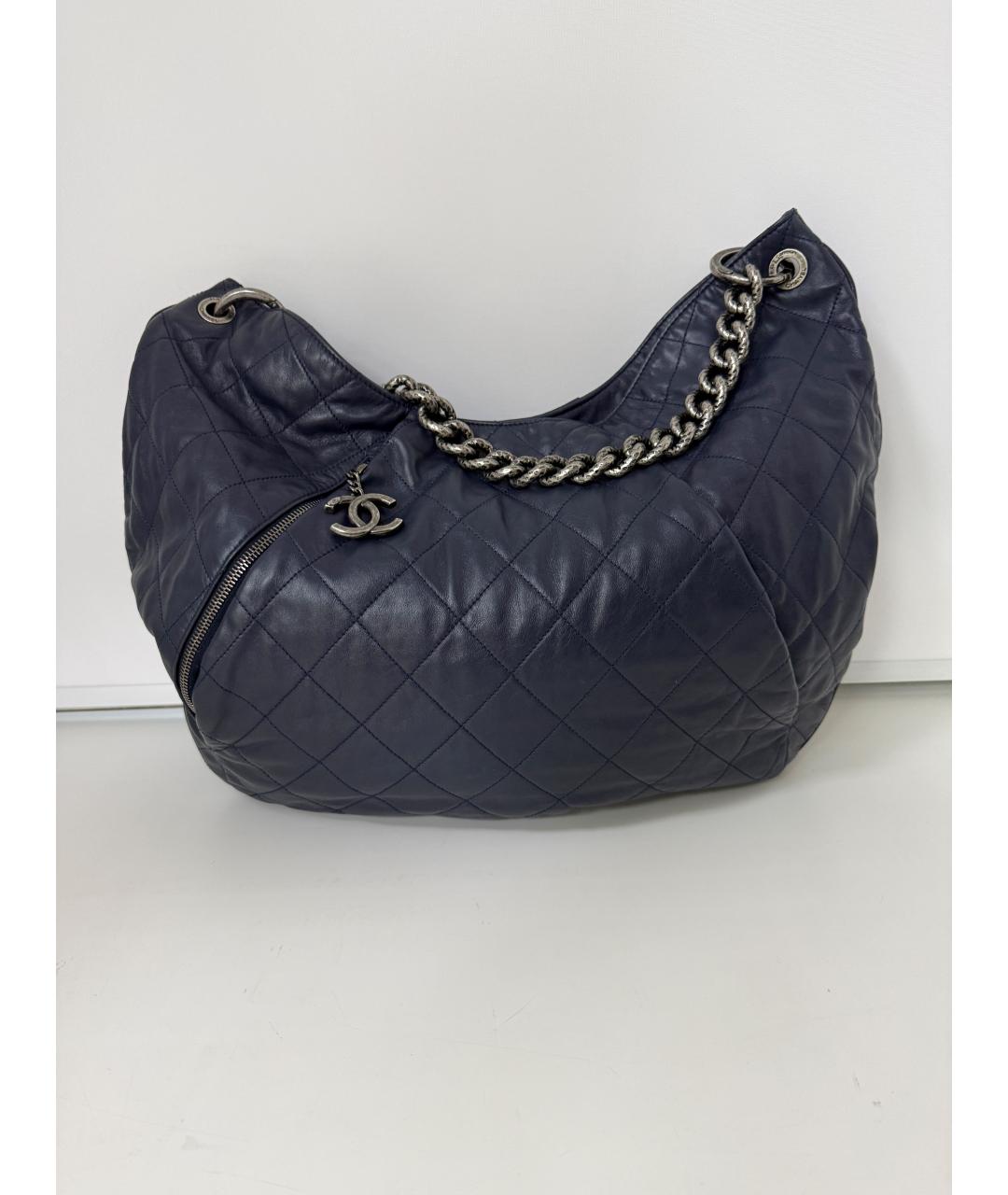 CHANEL Темно-синяя кожаная сумка через плечо, фото 2