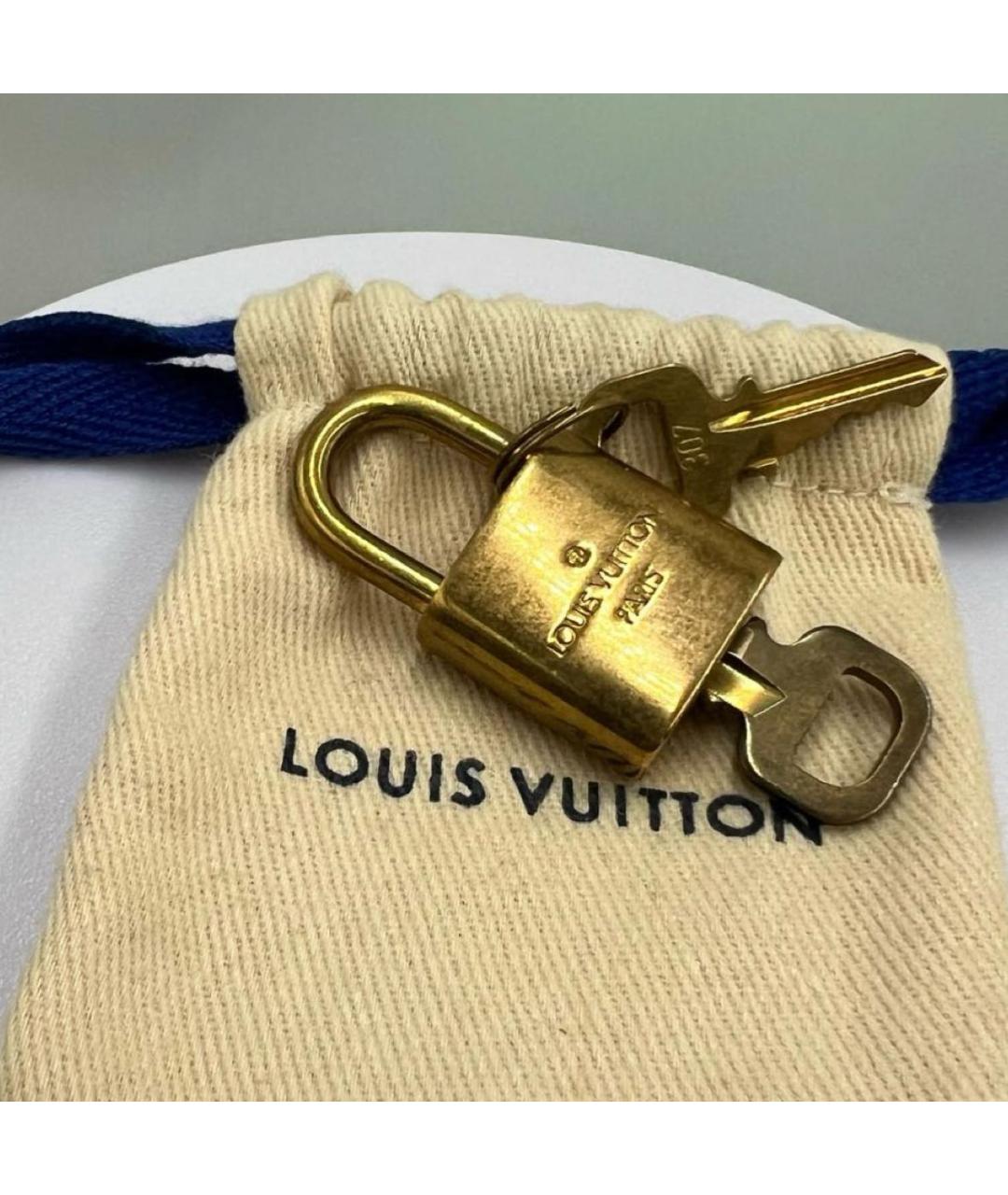 LOUIS VUITTON Золотой брелок, фото 8